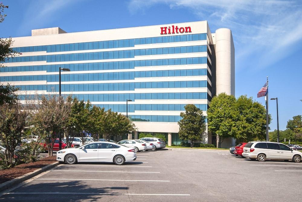 Hilton Greenville Bagian luar foto