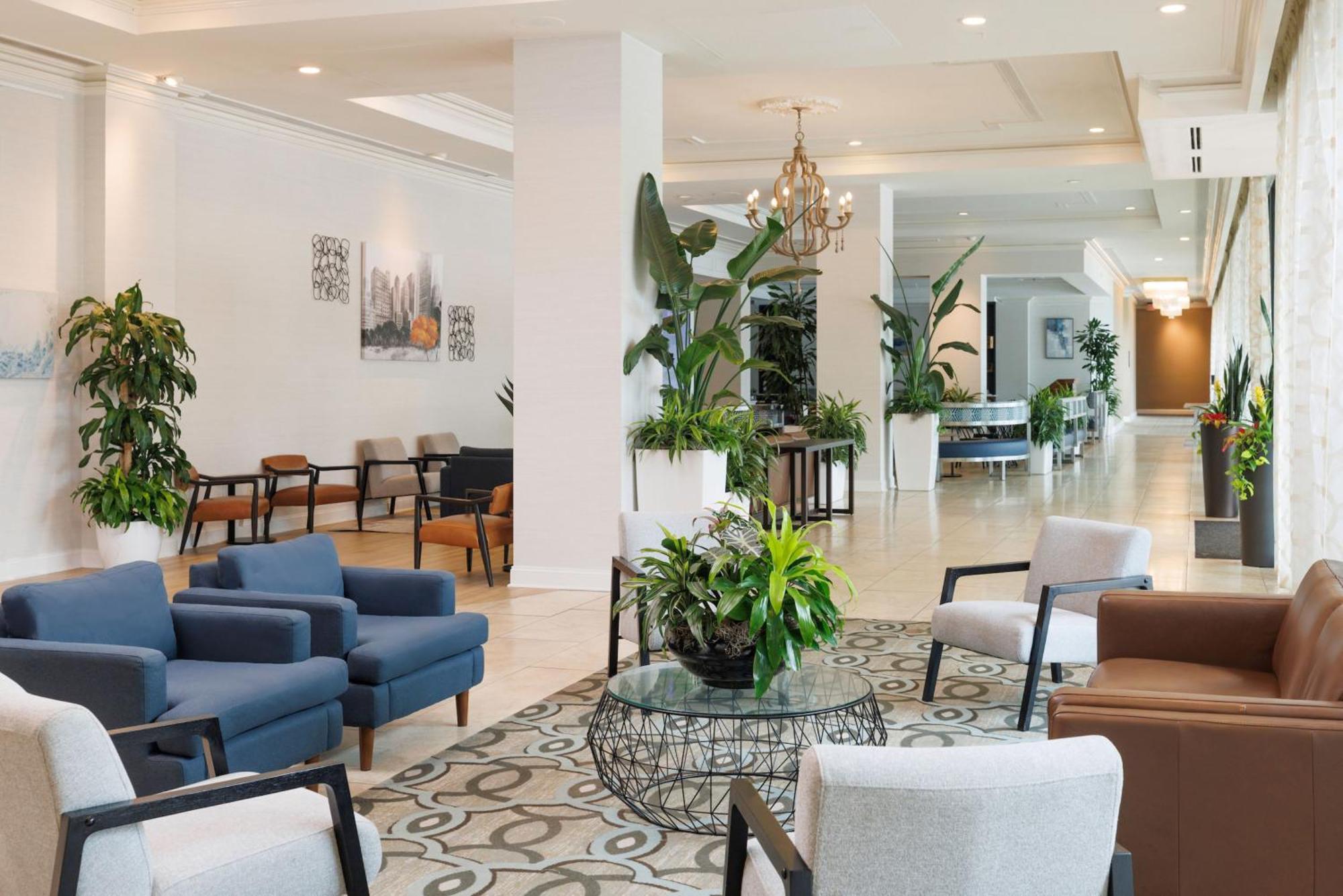 Hilton Greenville Bagian luar foto